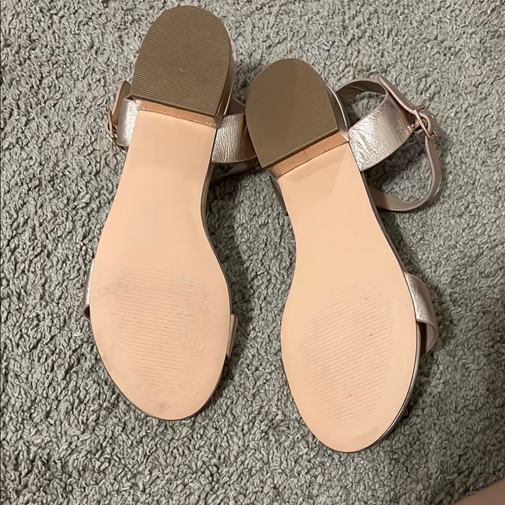 Steve Madden Rose Gold Cache sandals 7.5 - Picture 3 of 3